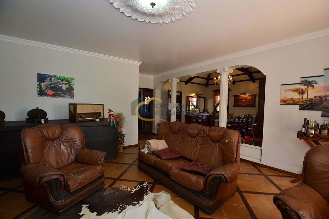Moradia T4 para Venda em Albufeira e Olhos de Água Foto 7