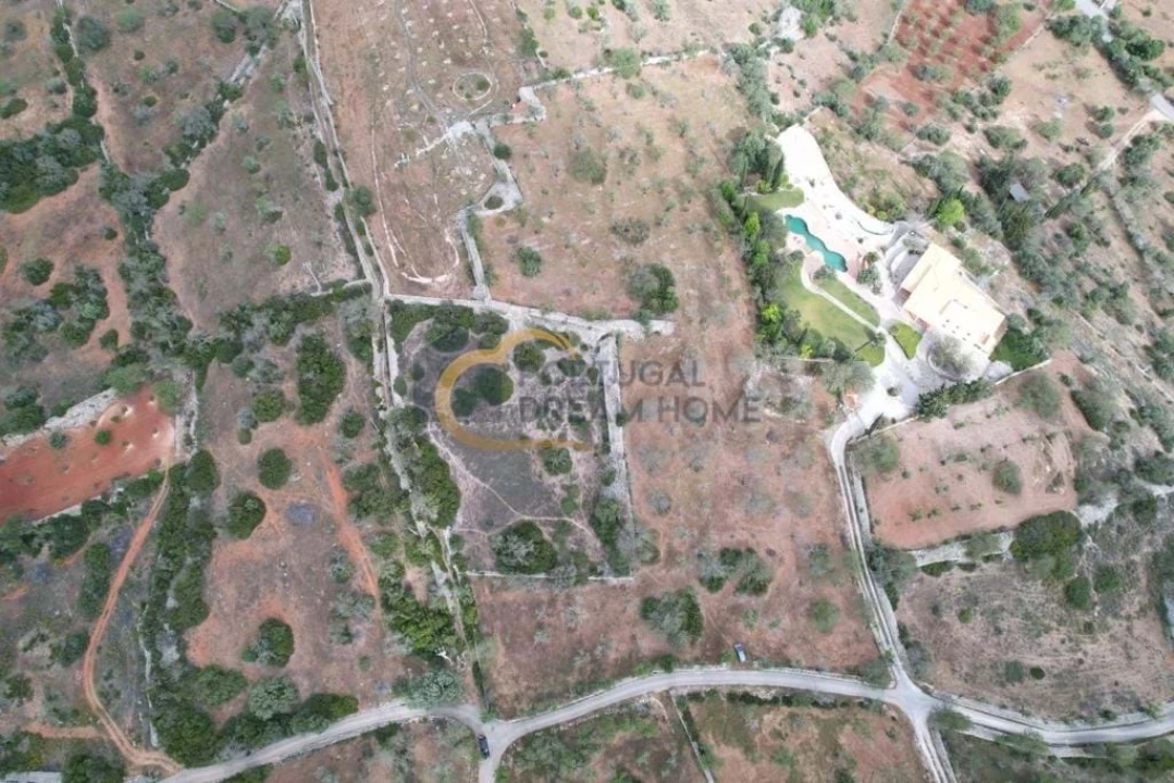 Moradia para Venda em Albufeira e Olhos de Água Foto 3