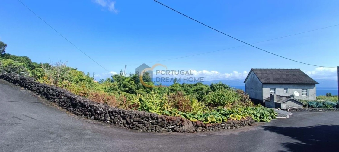 Terreno para Venda em Calheta de Nesquim Foto 5