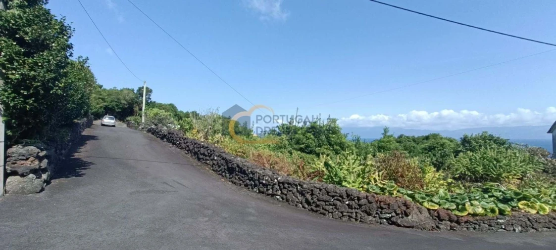 Terreno para Venda em Calheta de Nesquim Foto 11