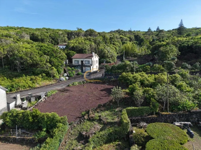 Terreno para Venda em Calheta de Nesquim Foto 6