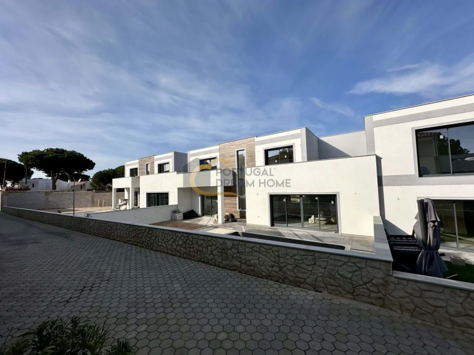 Moradia T3 para Venda em Albufeira e Olhos de Água Foto 11