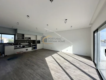 Moradia T3 para Venda em Albufeira e Olhos de Água