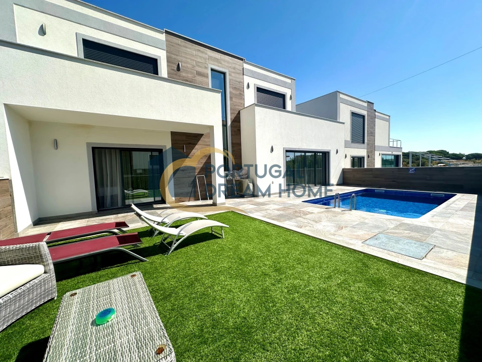 Moradia T3 para Venda em Albufeira e Olhos de Água Foto 1