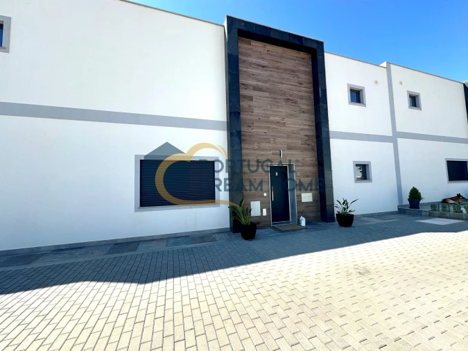 Moradia T3 para Venda em Albufeira e Olhos de Água Foto 3