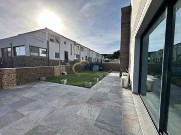 Moradia T3 para Venda em Albufeira e Olhos de Água