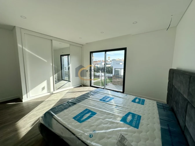 Moradia T3 para Venda em Albufeira e Olhos de Água Foto 10