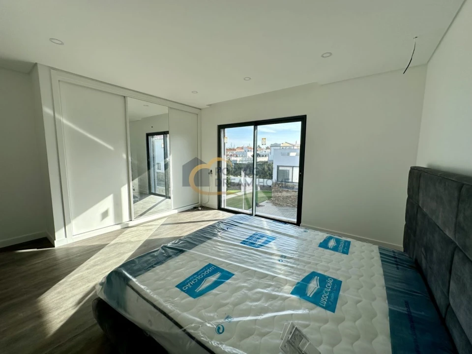 Moradia T3 para Venda em Albufeira e Olhos de Água Foto 10