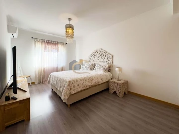 Moradia T4 para Venda em Silves