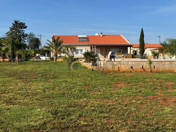 Moradia T4 para Venda em Silves Foto 3