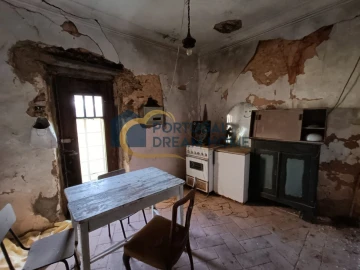 Moradia T3 para Venda em Faro (Sé e São Pedro)