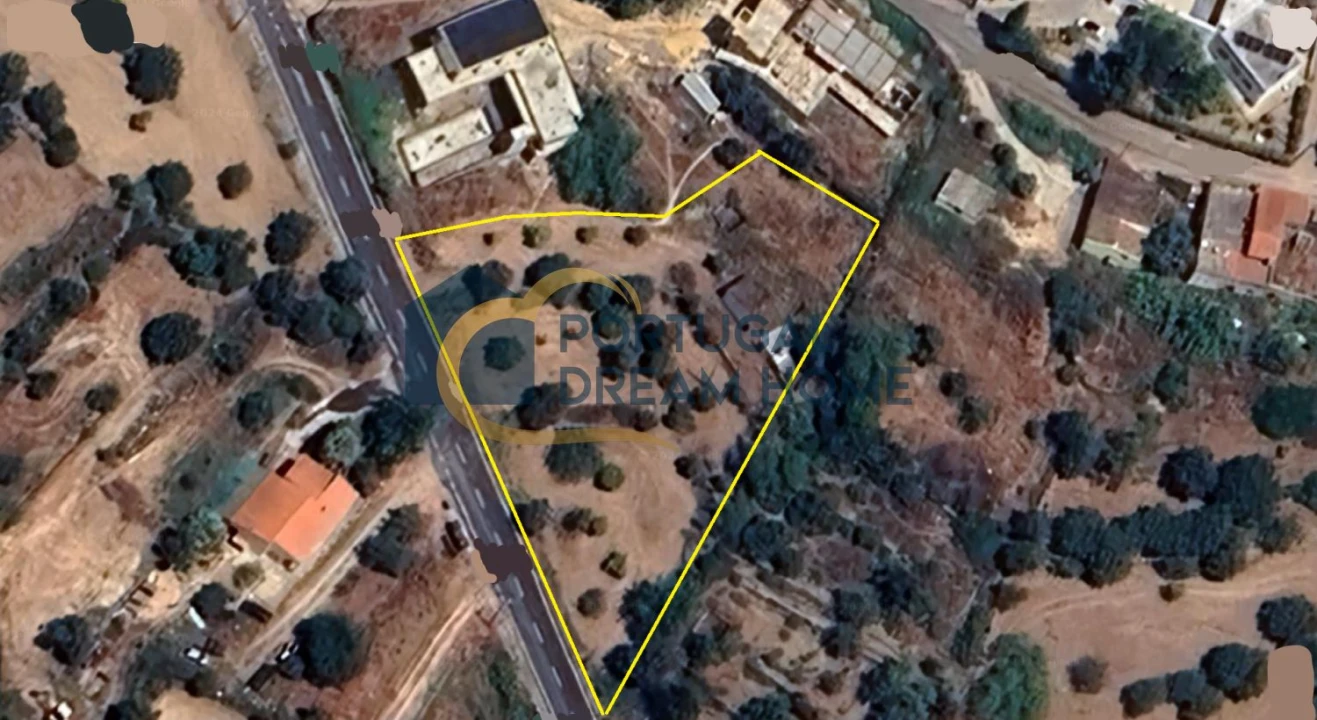 Moradia T2 para Venda em Faro (Sé e São Pedro) Foto 3