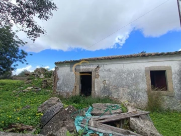 Moradia T4 para Venda em São Brás de Alportel