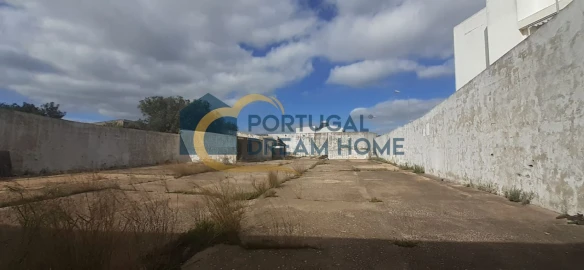 Terreno para Venda em Albufeira e Olhos de Água