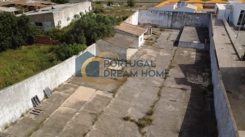 Terreno para Venda em Albufeira e Olhos de Água