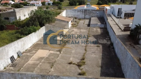 Terreno para Venda em Albufeira e Olhos de Água