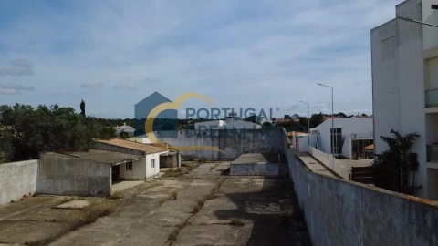 Terreno para Venda em Albufeira e Olhos de Água