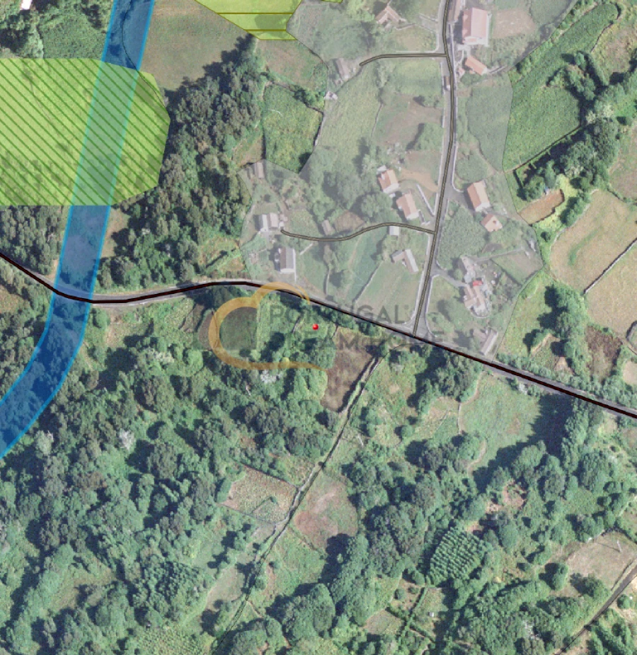 Terreno para Venda em Calheta de Nesquim Foto 4