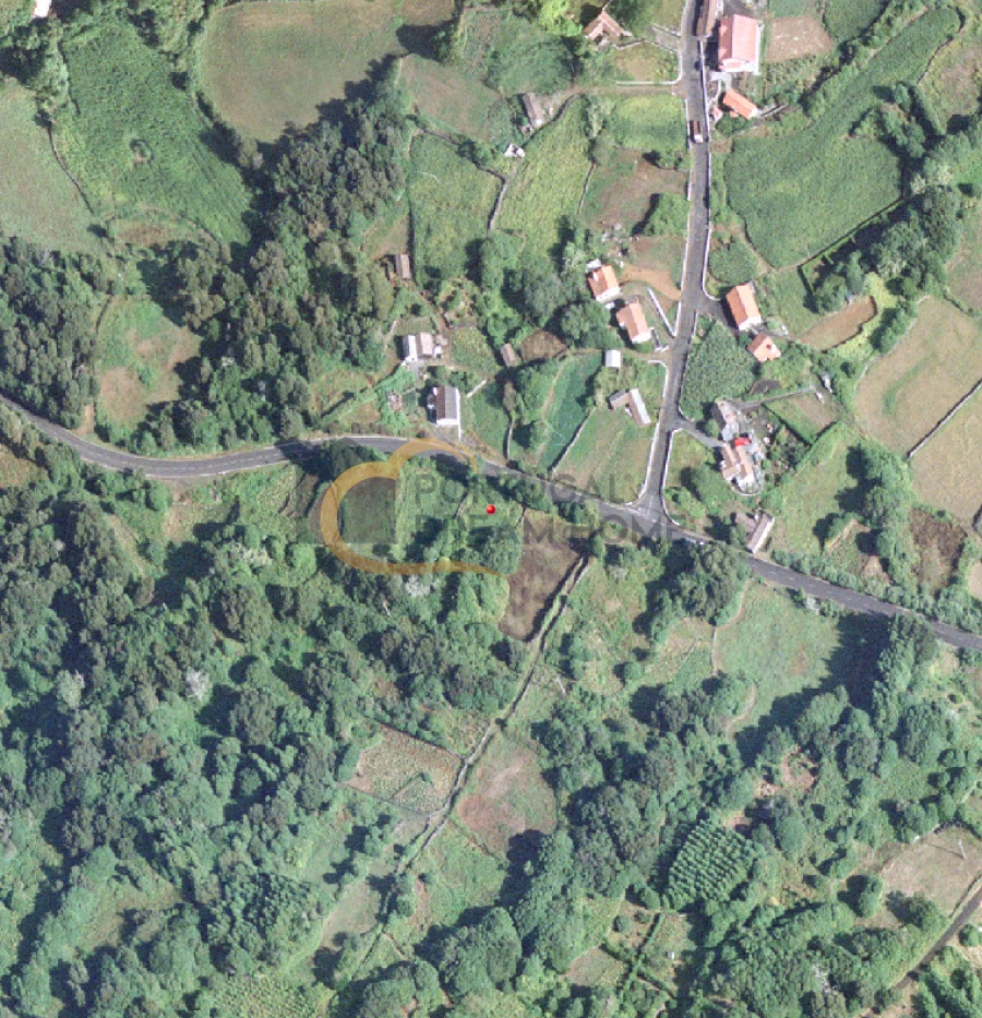 Terreno para Venda em Calheta de Nesquim Foto 3