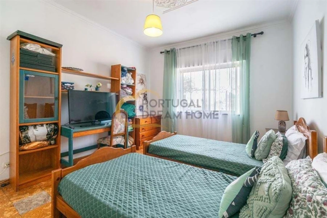 Moradia T5 para Venda em Quarteira Foto 49