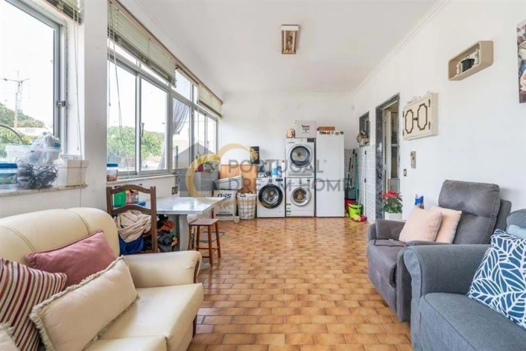 Moradia T5 para Venda em Quarteira Foto 40