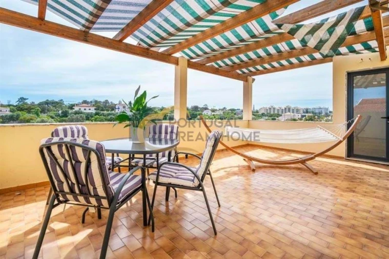 Moradia T5 para Venda em Quarteira Foto 36