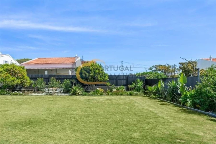 Moradia T5 para Venda em Quarteira Foto 18