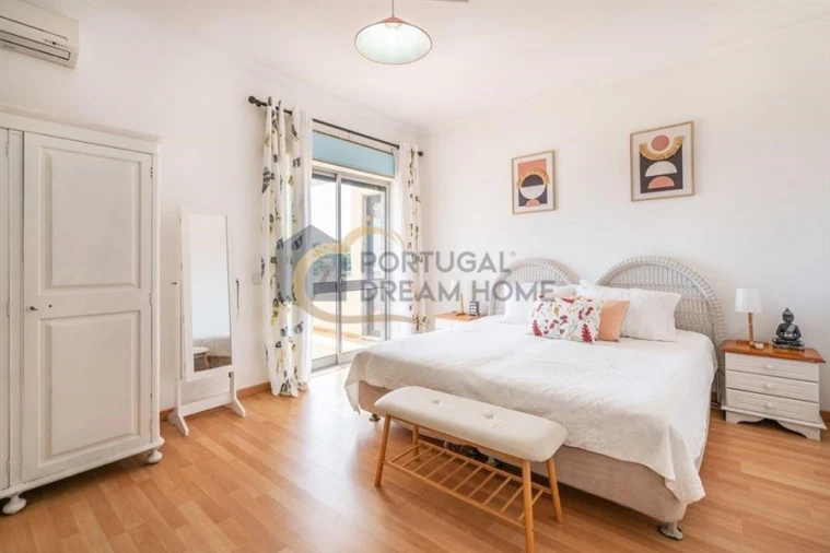 Moradia T5 para Venda em Quarteira Foto 39