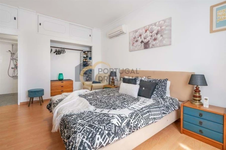 Moradia T5 para Venda em Quarteira Foto 56