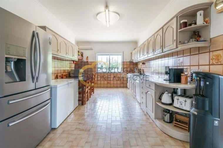 Moradia T5 para Venda em Quarteira Foto 47