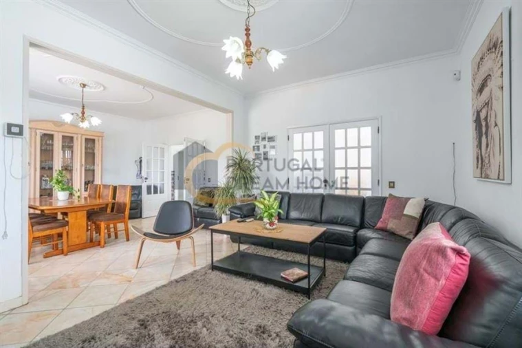 Moradia T5 para Venda em Quarteira Foto 61