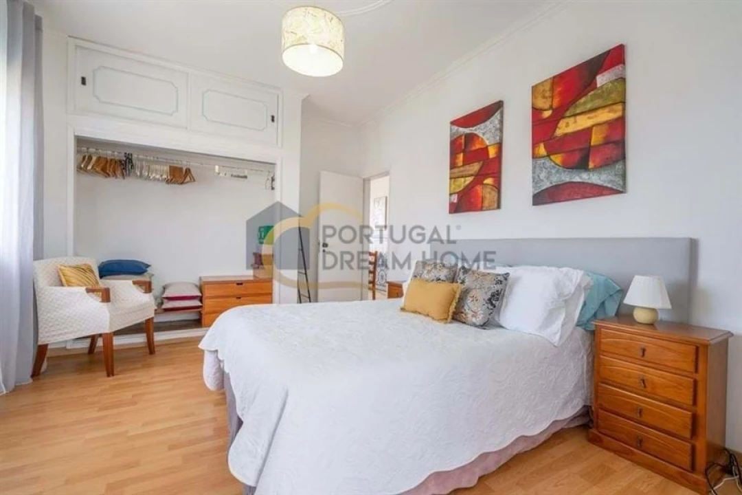 Moradia T5 para Venda em Quarteira Foto 30