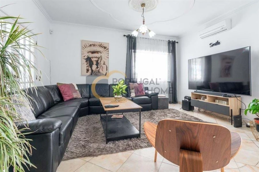 Moradia T5 para Venda em Quarteira Foto 62