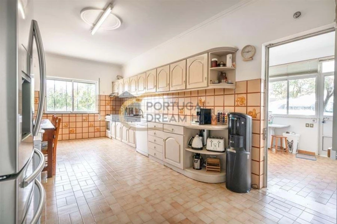 Moradia T5 para Venda em Quarteira Foto 48