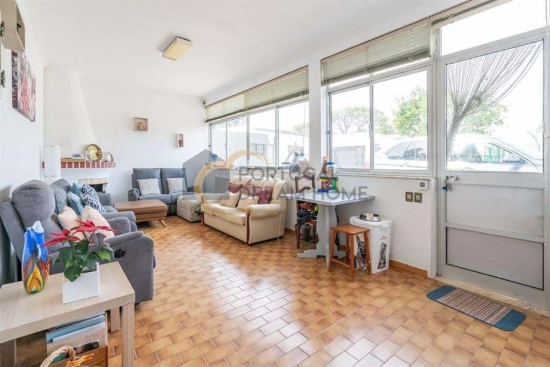 Moradia T5 para Venda em Quarteira Foto 41