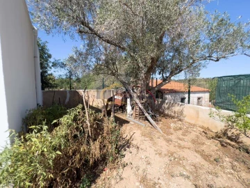Moradia T4 para Venda em Albufeira e Olhos de Água