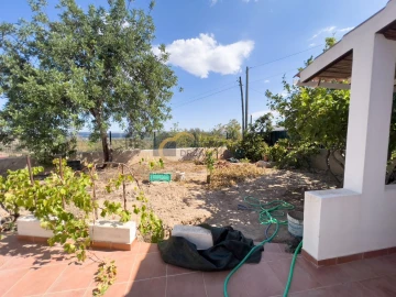 Moradia T4 para Venda em Albufeira e Olhos de Água