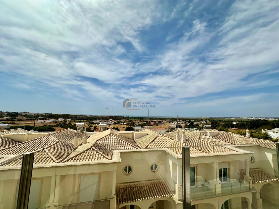 Moradia T3 para Venda em Guia Foto 4