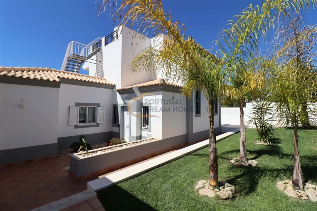 Moradia T5 para Venda em Albufeira e Olhos de Água Foto 7