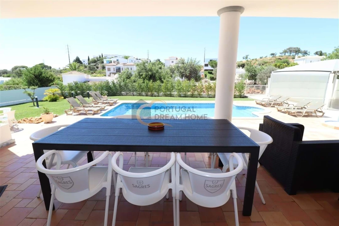 Moradia T5 para Venda em Albufeira e Olhos de Água Foto 14