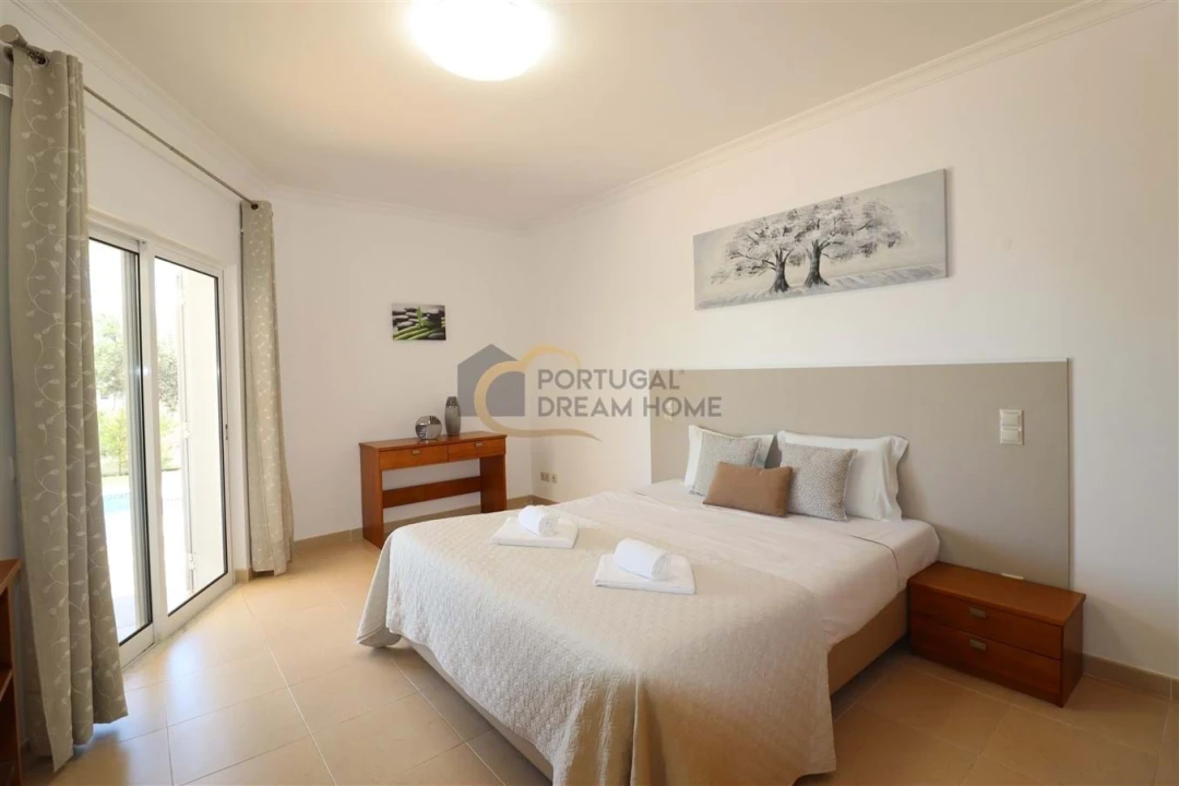Moradia T5 para Venda em Albufeira e Olhos de Água Foto 30