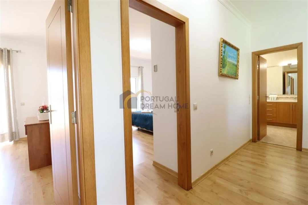 Moradia T5 para Venda em Albufeira e Olhos de Água Foto 36