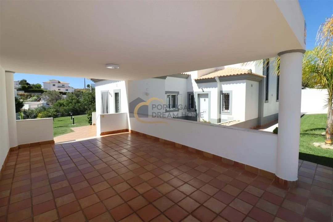 Moradia T5 para Venda em Albufeira e Olhos de Água Foto 6