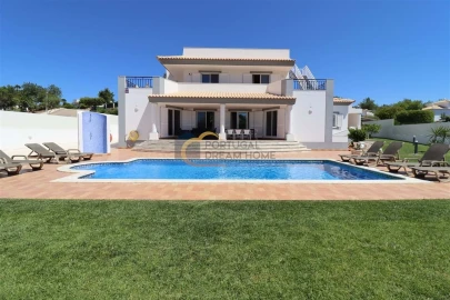Moradia T5 para Venda em Albufeira e Olhos de Água