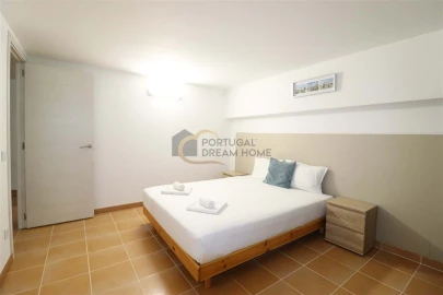 Moradia T5 para Venda em Albufeira e Olhos de Água
