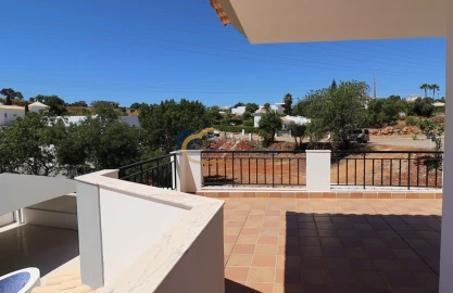 Moradia T5 para Venda em Albufeira e Olhos de Água