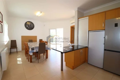 Moradia T5 para Venda em Albufeira e Olhos de Água