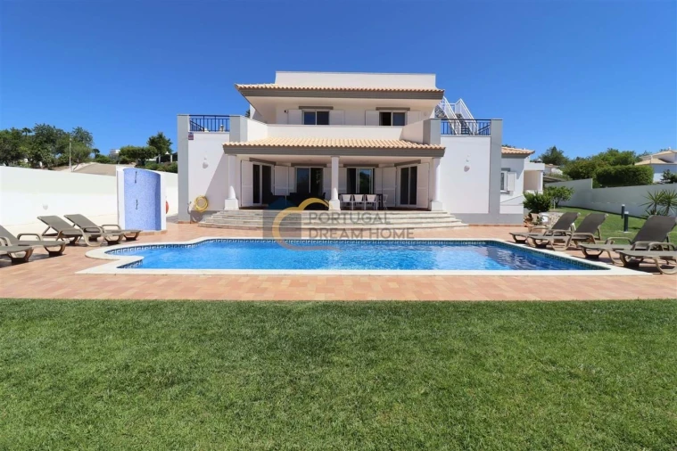 Moradia T5 para Venda em Albufeira e Olhos de Água Foto 2