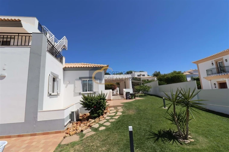 Moradia T5 para Venda em Albufeira e Olhos de Água Foto 19