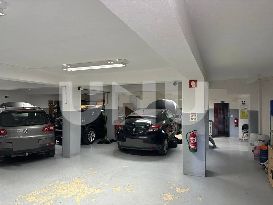 Armazém para Venda em Algés, Linda-A-Velha e Cruz Quebrada-Dafundo Foto 1